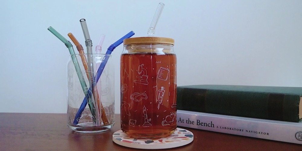 How To Choose The Finest Glass Cup With Lid and Straw?